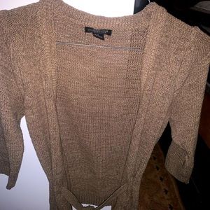 Small women’s puff sleeve sweater